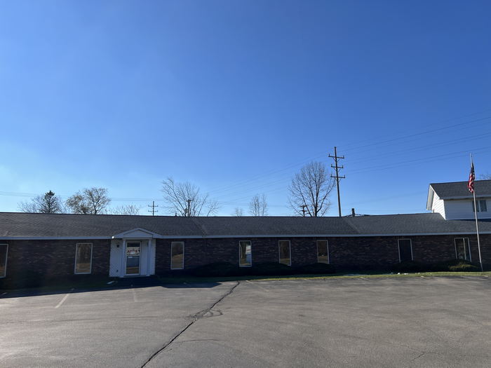 Wolverine Motel - Now Remax Nov 25 0002 (newer photo)